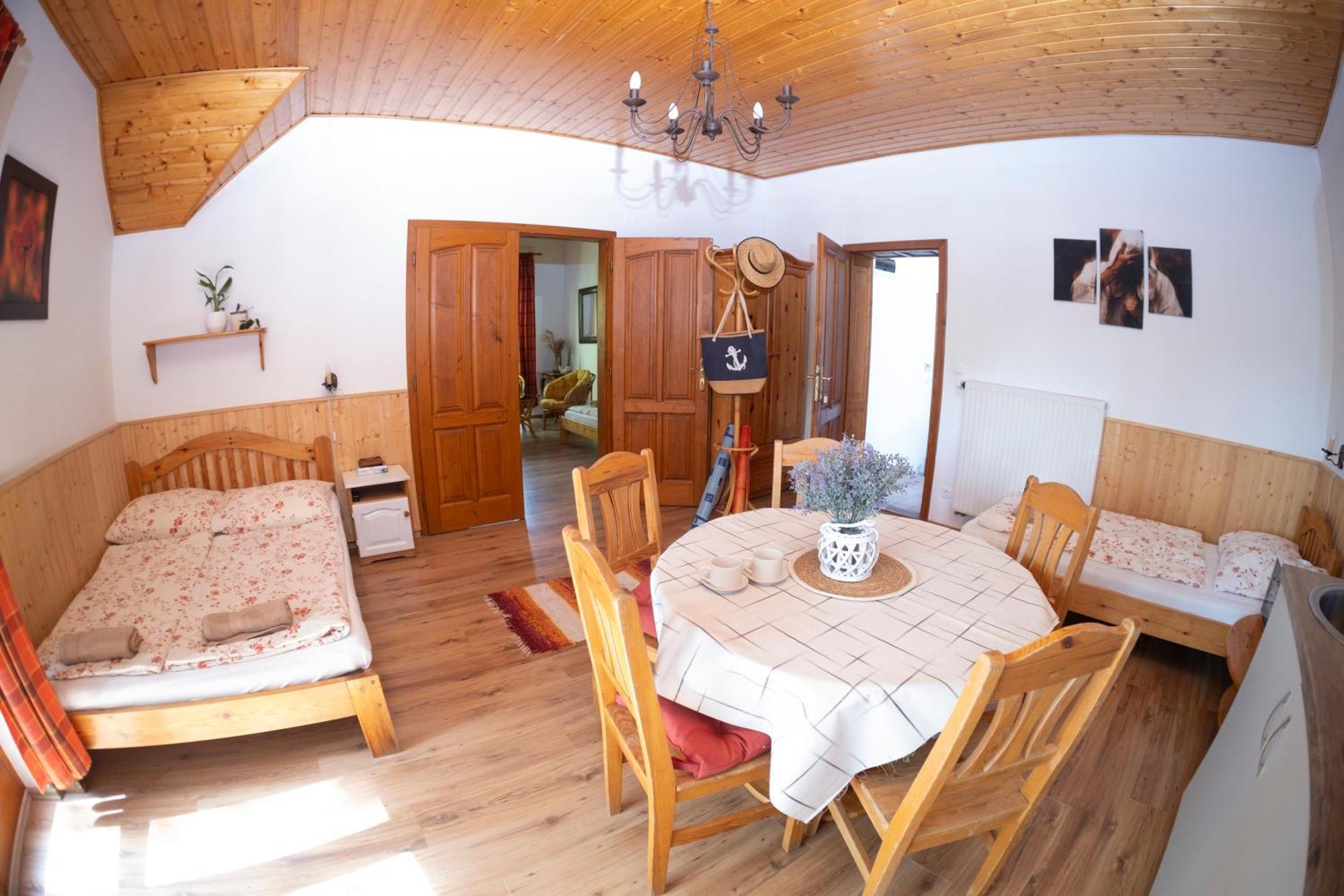 Vicze Apartmanhaz Siofok Oda fotoğraf