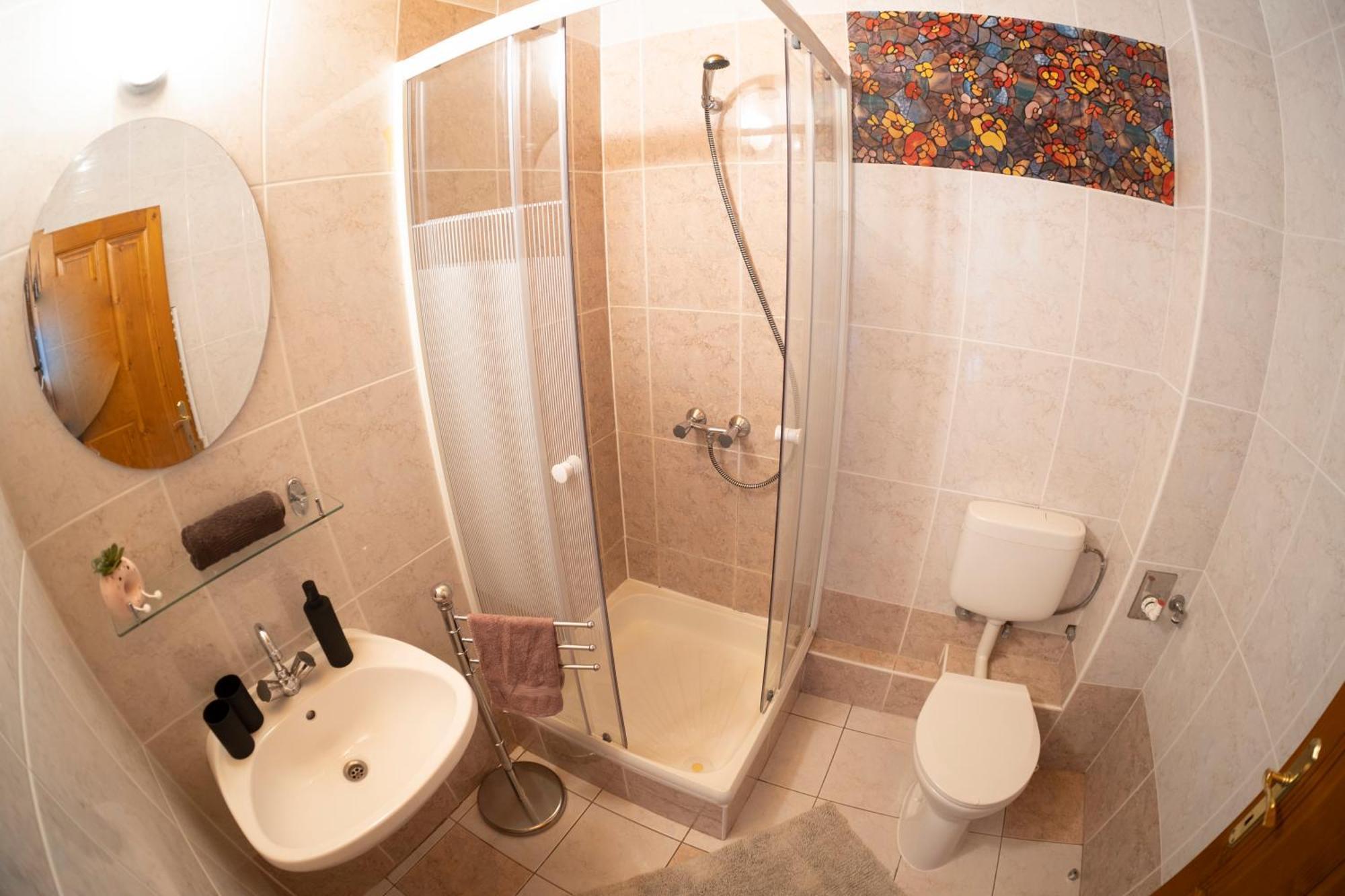 Vicze Apartmanhaz Siofok Oda fotoğraf